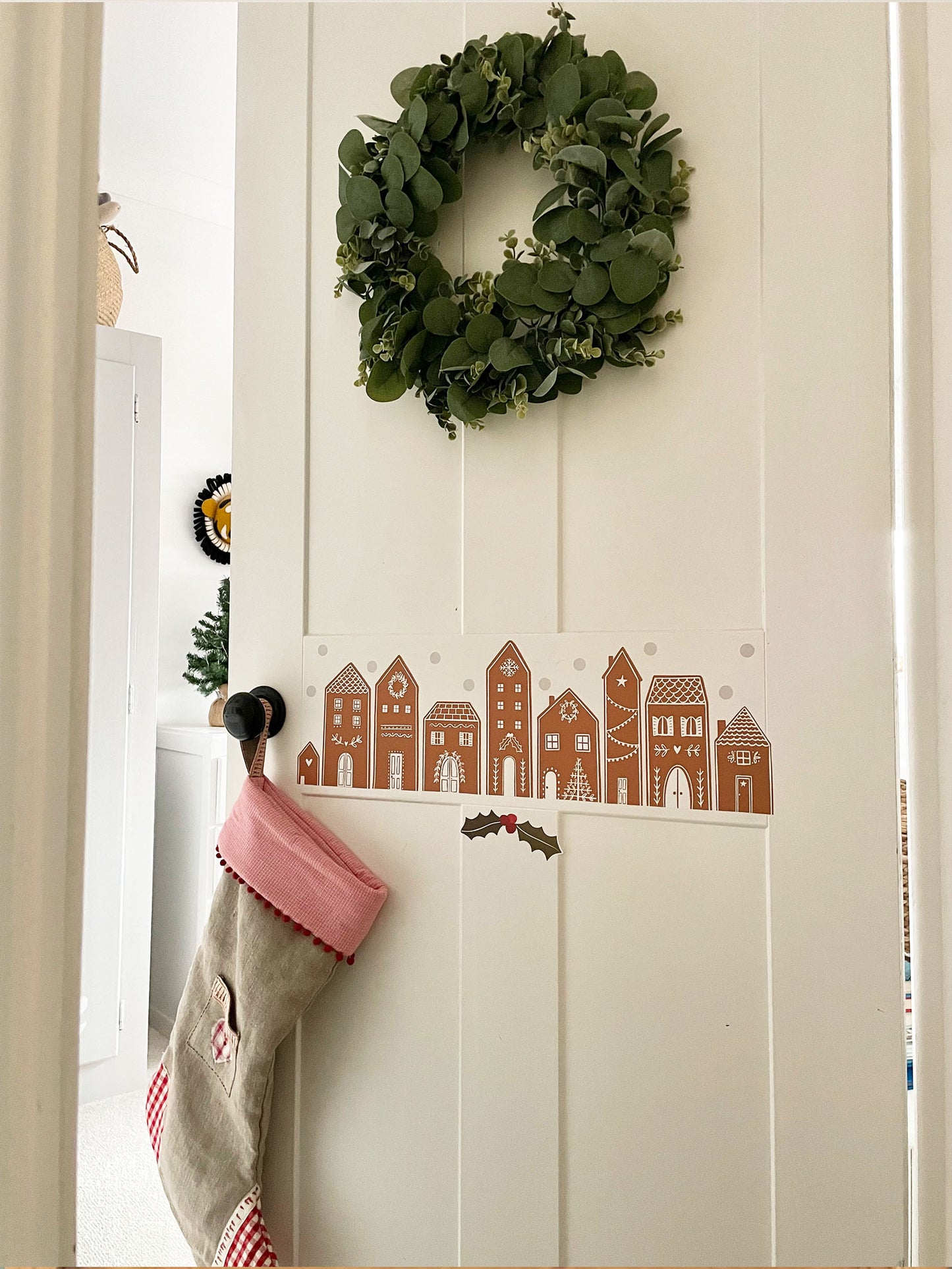 Gingerbread House Christmas Wall Stickers – Eco-Friendly, Removable & Reusable Fabric Decals for Holiday Decor